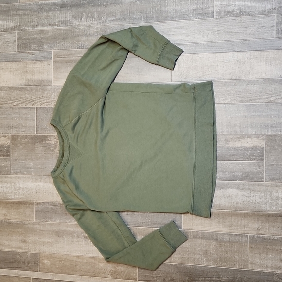 Old Navy brand sweatshirt - Picture 5 of 7